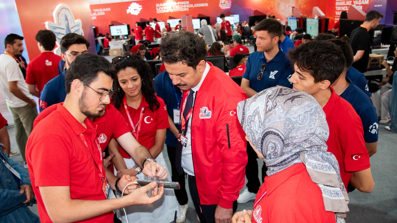Rektör Yılmaz, TEKNOFEST İstanbul’da öğrencilerle buluştu